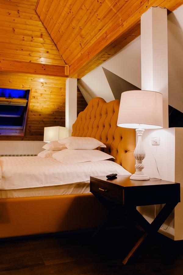 Casa Natalia Hotel Sinaia Exterior foto